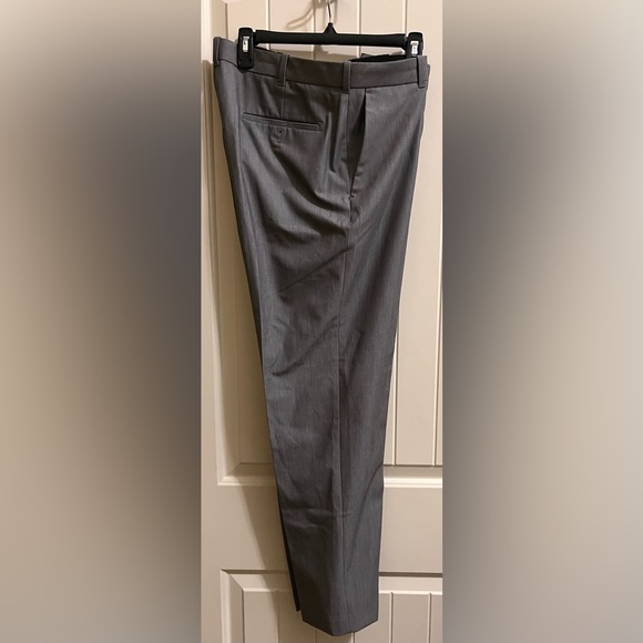 Men’s grey dress pants, comfort flex from Van Heusen - Picture 1 of 10